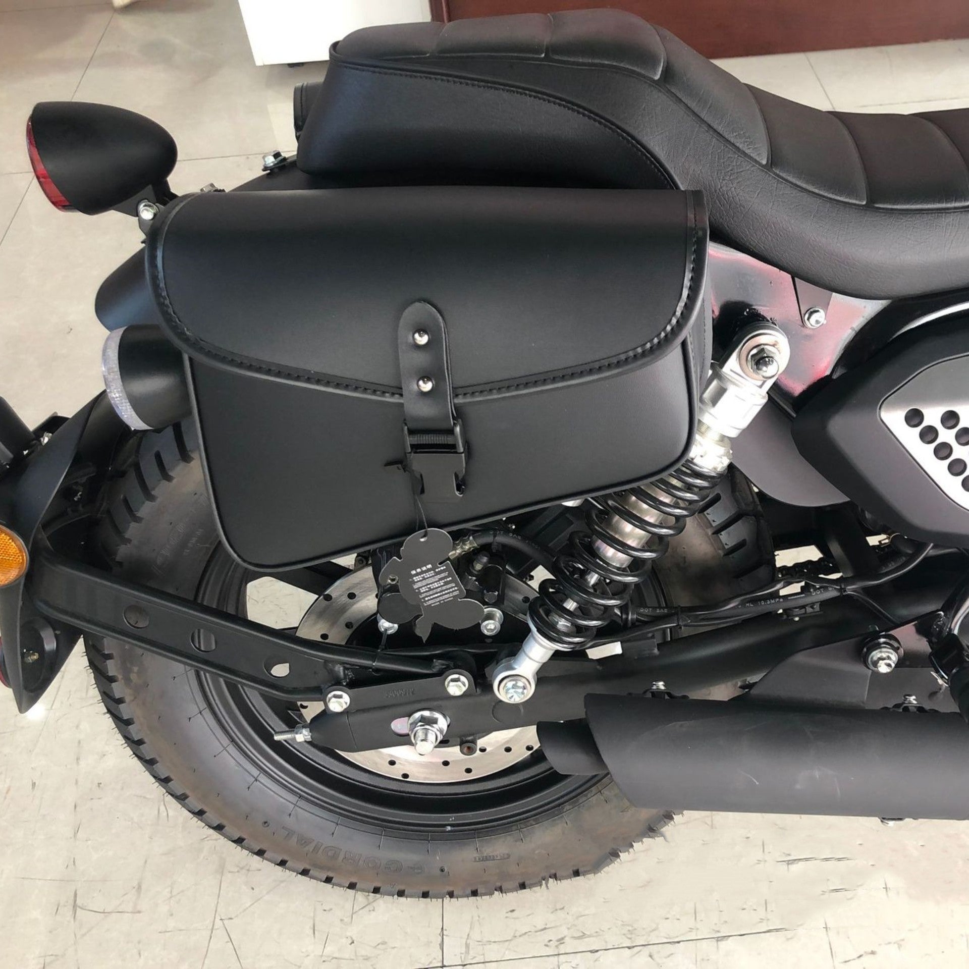 Sacoche Latérale Moto Sportster — vue 4 — AZOTH